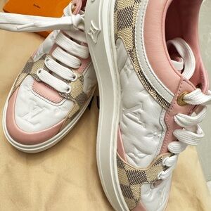 Authentic Louis Vuitton monogram Embossed Calfskin Damier Azure time out sneaker